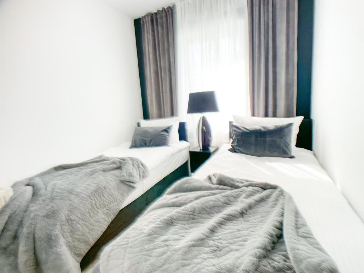 M-Style 02 Apartment Mit Balkon 24H Self-Check-In, Free Parking, Netflix نورنبيرغ المظهر الخارجي الصورة