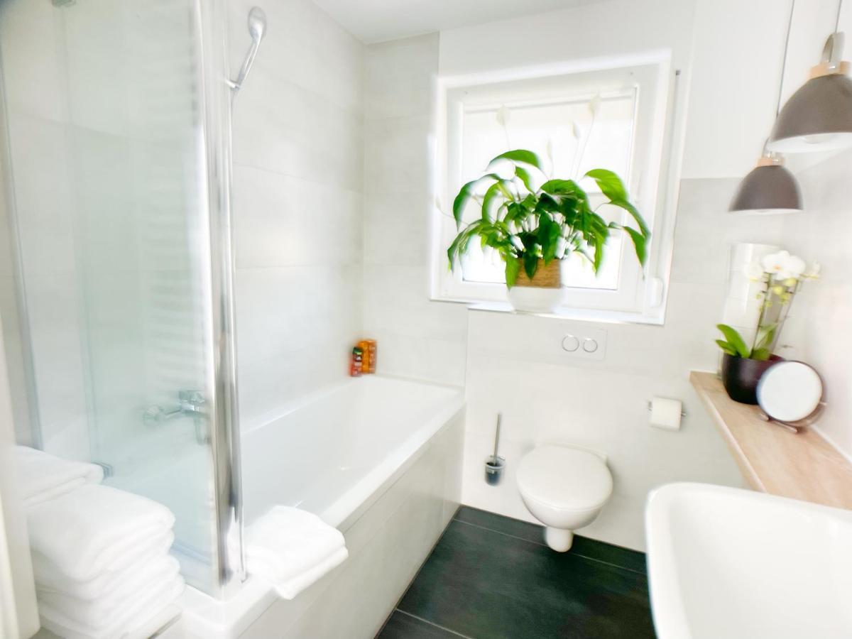 M-Style 02 Apartment Mit Balkon 24H Self-Check-In, Free Parking, Netflix نورنبيرغ المظهر الخارجي الصورة
