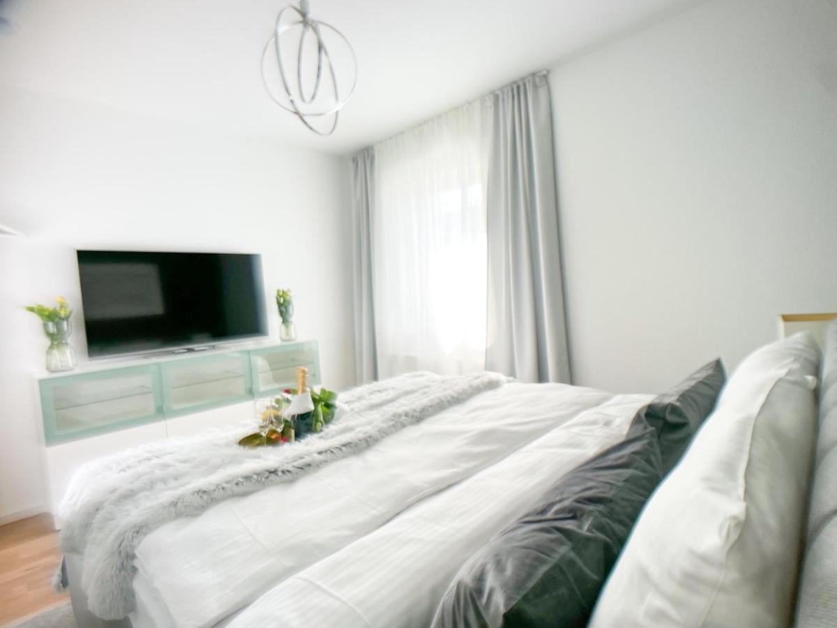 M-Style 02 Apartment Mit Balkon 24H Self-Check-In, Free Parking, Netflix نورنبيرغ المظهر الخارجي الصورة
