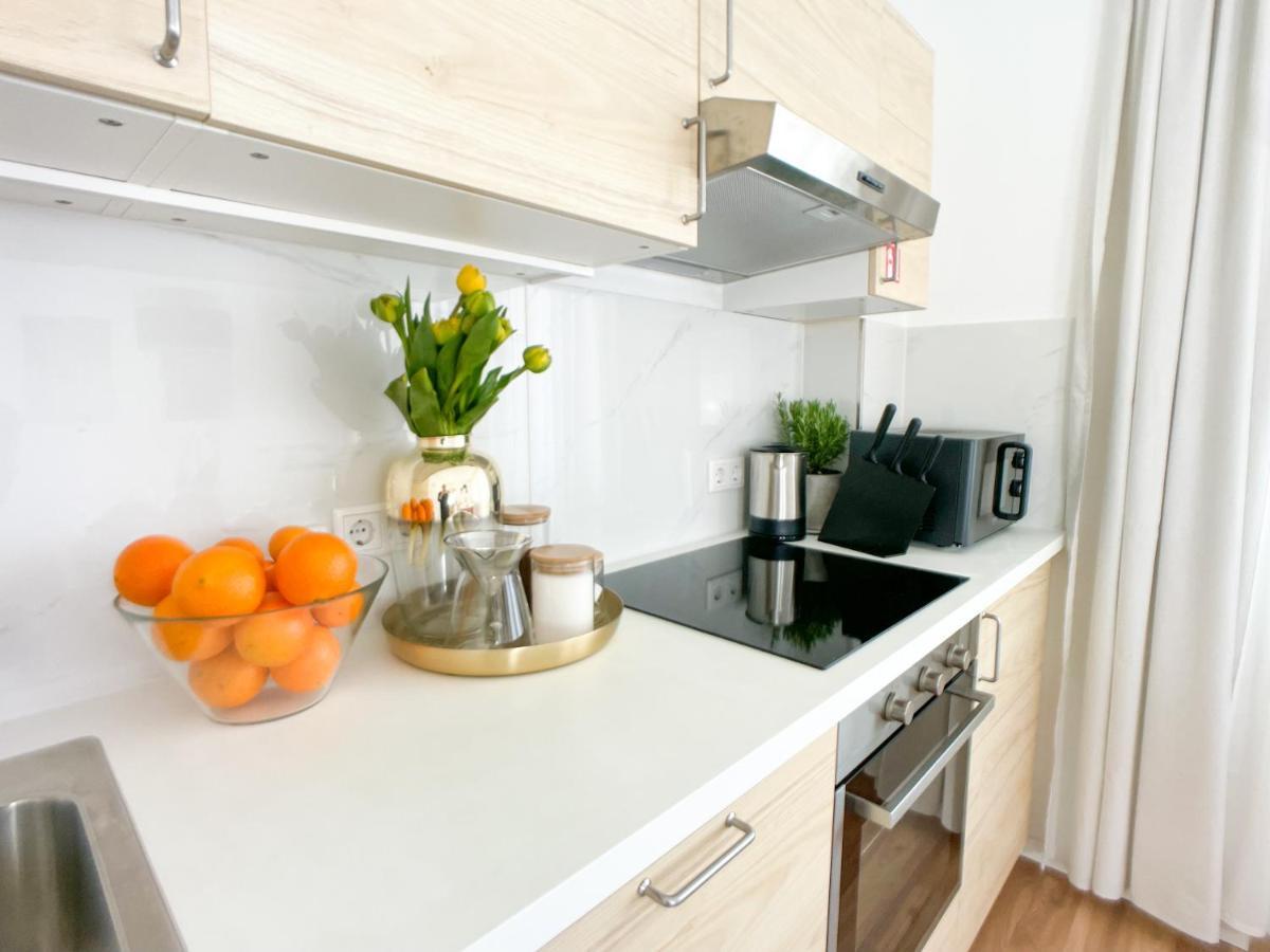 M-Style 02 Apartment Mit Balkon 24H Self-Check-In, Free Parking, Netflix نورنبيرغ المظهر الخارجي الصورة