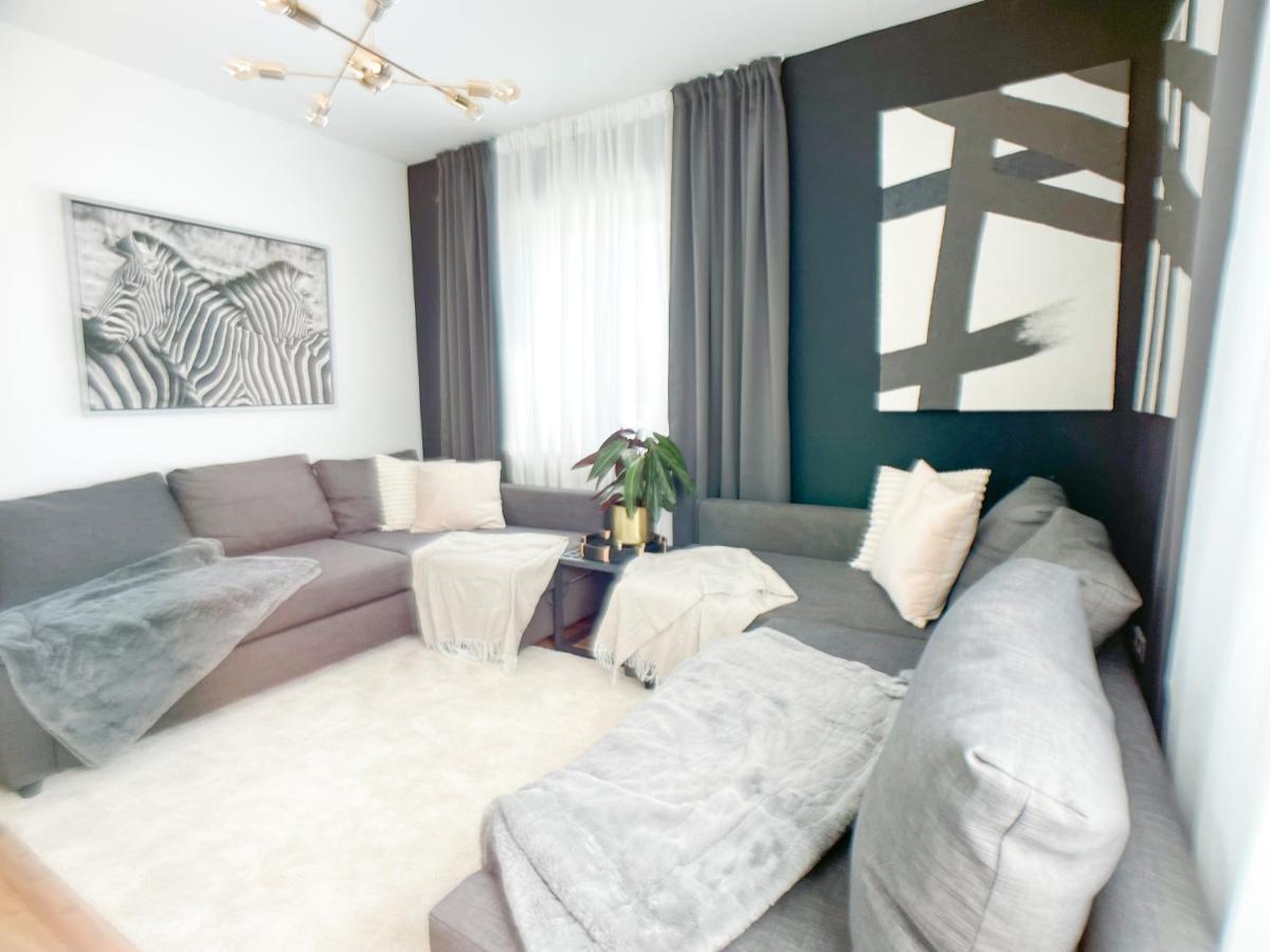 M-Style 02 Apartment Mit Balkon 24H Self-Check-In, Free Parking, Netflix نورنبيرغ المظهر الخارجي الصورة