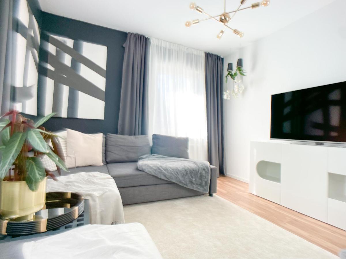 M-Style 02 Apartment Mit Balkon 24H Self-Check-In, Free Parking, Netflix نورنبيرغ المظهر الخارجي الصورة